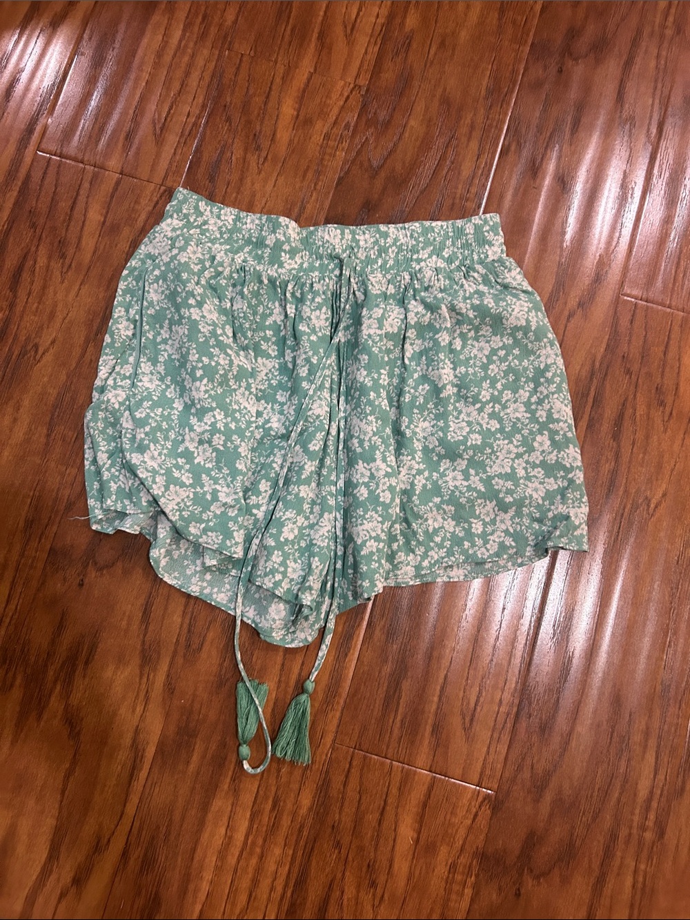 Mustard Seed Mint Green Floral Tie-Front Women’s Shorts